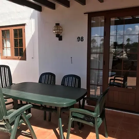 Las Brisas, 98 פארק נופש