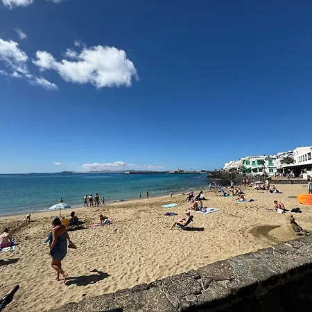 Brisas, 98 * Playa Blanca (Lanzarote)